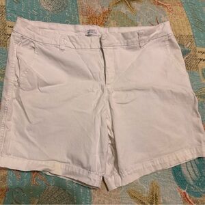 Market & Spruce White Women's Bermudas
